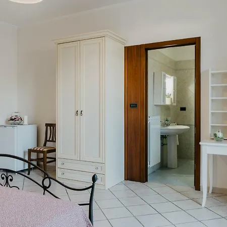 בית הארחה Il Melograno ויניאקסטריזי